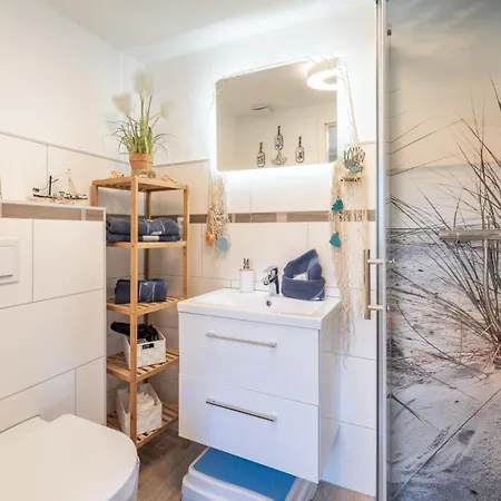 Uns Luetje Hus - Зеллин